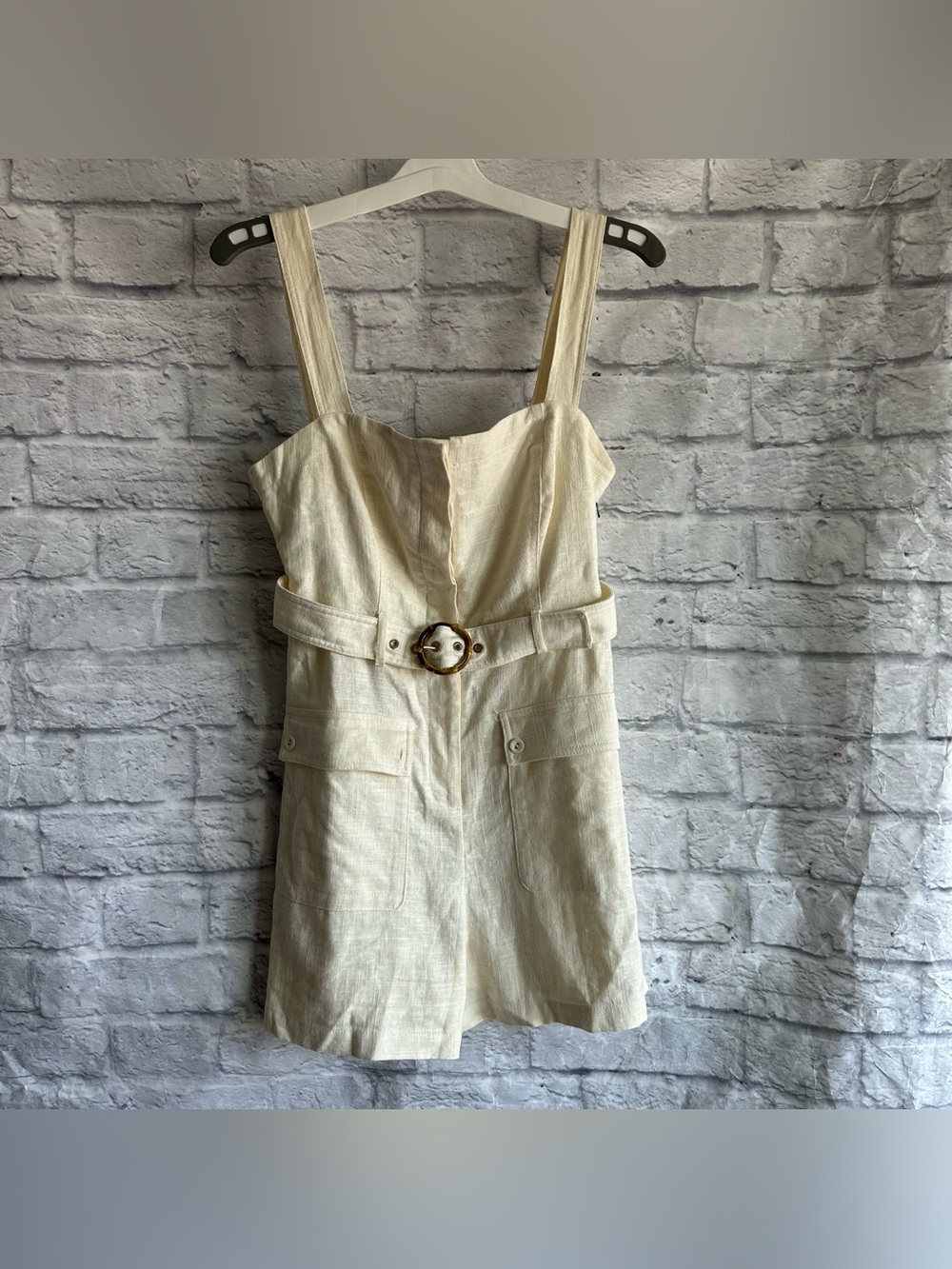 PREOWNED HOUSE OF HARLOW 1960 IVORY ROMPER WITH BELT WOMENS SIZE 12